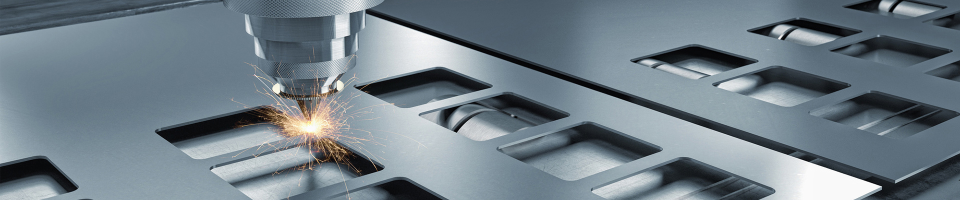 Metal sheet laser cutting machine